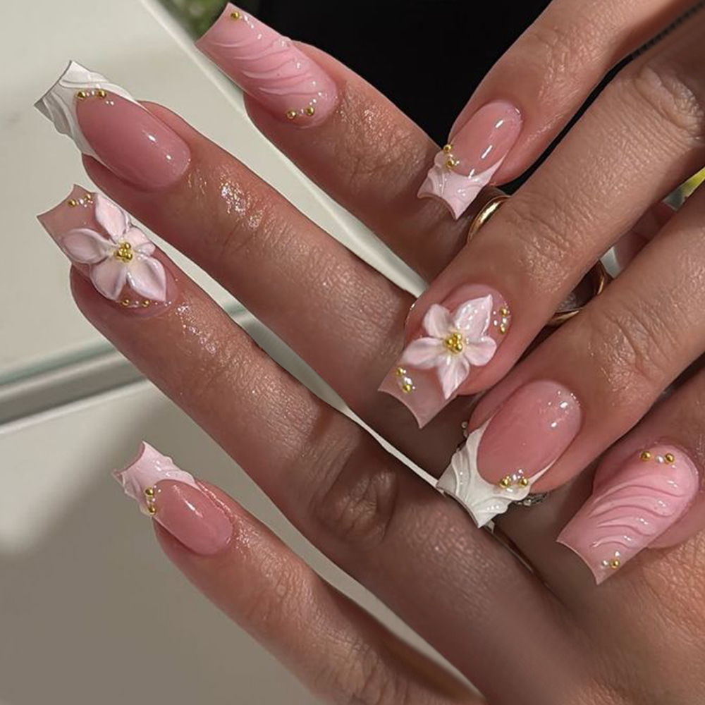 24 pieces per box. Rectangular - Nail Art Y2K review and price